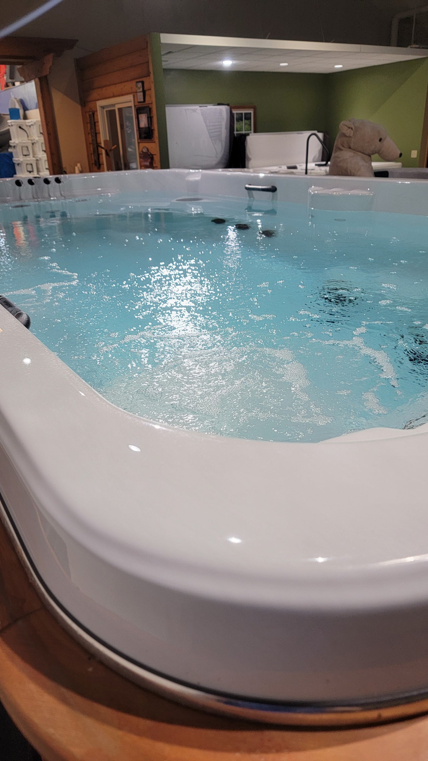 Used 2018 Arctic Hudson Platinum/Cedar All Weather Pool / Swim Spa