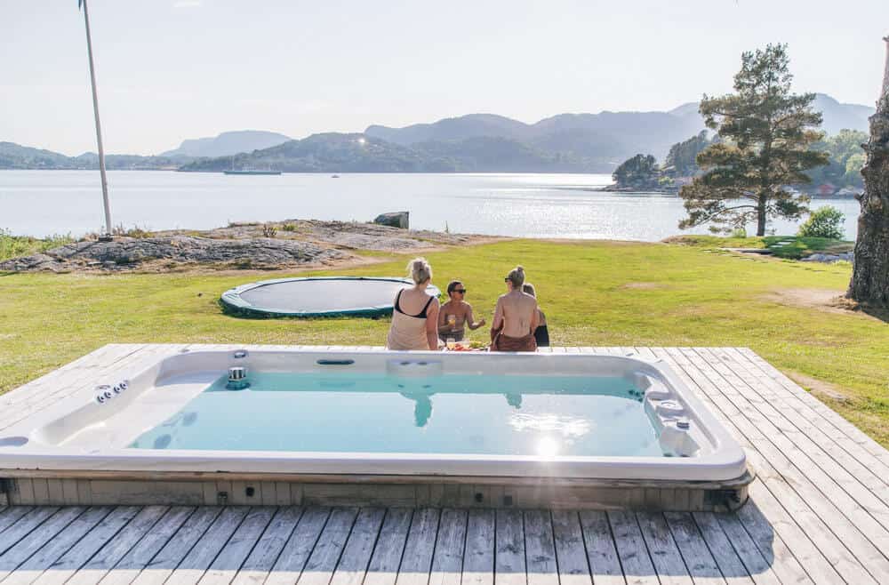 Arctic Wolverine All Weather Pool Swim Spa